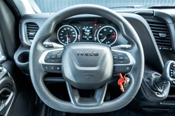 Iveco Daily 35C18 3.0 180PK | Bakwagen met laadklep | N1 | Automaat | Cruise | Airco