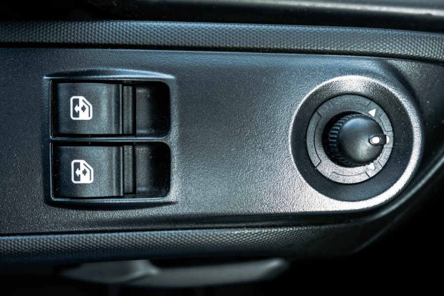 Iveco Daily 35C18 3.0 180PK | Bakwagen met laadklep | N1 | Automaat | Cruise | Airco