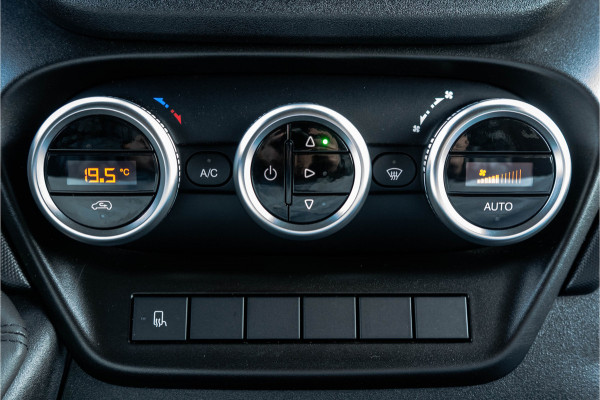 Iveco Daily 35C18 3.0 180PK | Bakwagen met laadklep | N1 | Automaat | Cruise | Airco