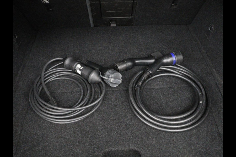 Polestar 2 Long Range Single Motor 78 kWh | SOH 90% | Panoramadak | Warmtepomp | Trekhaak | Stoelverwarming | Harman/Kardon | Camera | Achterbankverwarming | Navigatie | 20'' | Keyless