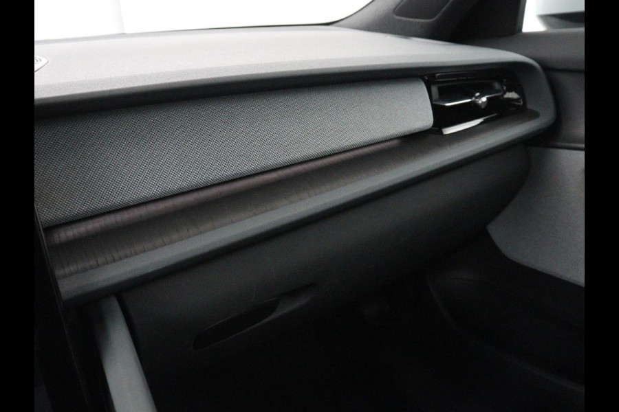 Polestar 2 Long Range Single Motor 78 kWh | SOH 90% | Panoramadak | Warmtepomp | Trekhaak | Stoelverwarming | Harman/Kardon | Camera | Achterbankverwarming | Navigatie | 20'' | Keyless