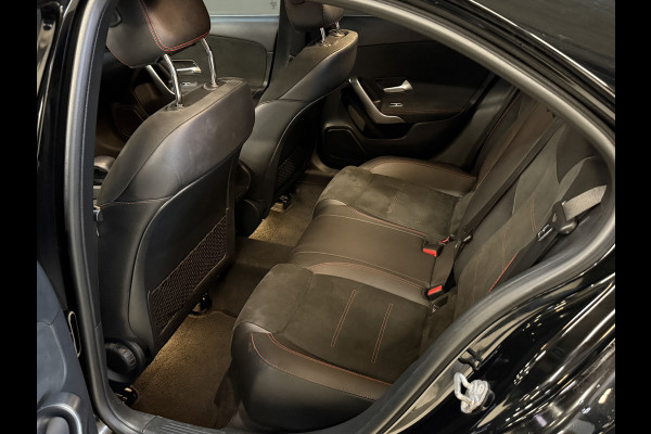 Mercedes-Benz A-Klasse 250 e Business Solution AMG Limited | Sfeerverlichting | Apple Carplay | Camera