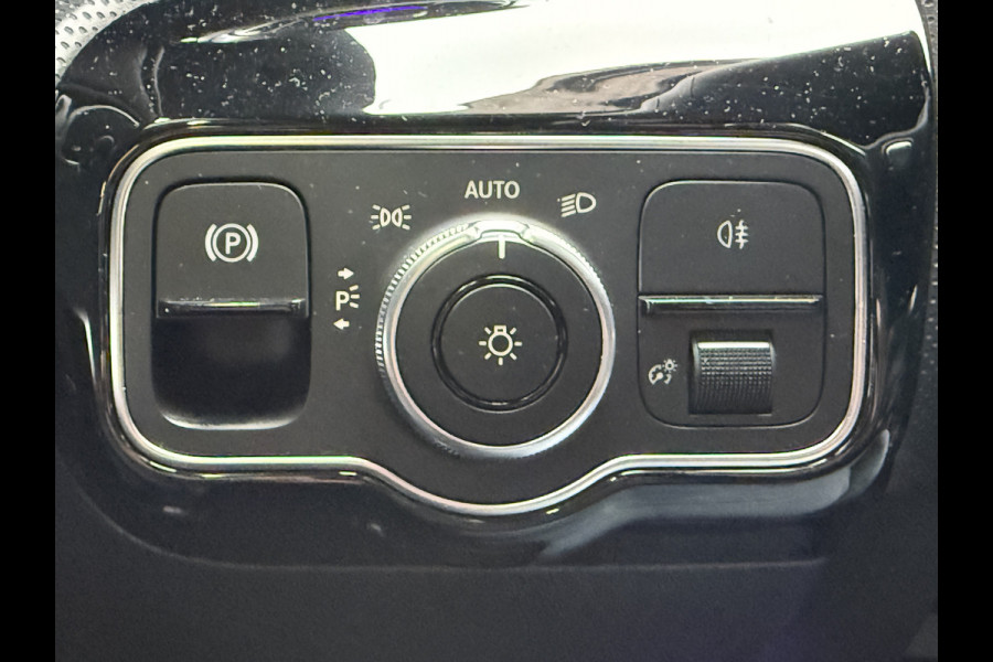 Mercedes-Benz A-Klasse 250 e Business Solution AMG Limited | Sfeerverlichting | Apple Carplay | Camera