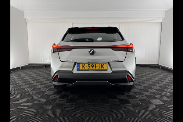 Lexus UX 300e Business 54 kWh (INCL.BTW) *DIGI-COCKPIT | FULL-LED | NAVI-FULLMAP | DAB+ | KEYLESS | CAMERA | COMFORT-SEATS | ECC | PDC | 17''ALU*