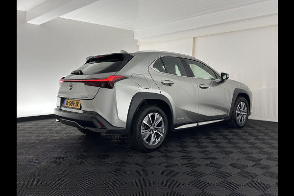 Lexus UX 300e Business 54 kWh (INCL.BTW) *DIGI-COCKPIT | FULL-LED | NAVI-FULLMAP | DAB+ | KEYLESS | CAMERA | COMFORT-SEATS | ECC | PDC | 17''ALU*