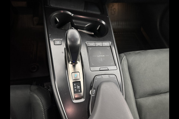 Lexus UX 300e Business 54 kWh (INCL.BTW) *DIGI-COCKPIT | FULL-LED | NAVI-FULLMAP | DAB+ | KEYLESS | CAMERA | COMFORT-SEATS | ECC | PDC | 17''ALU*
