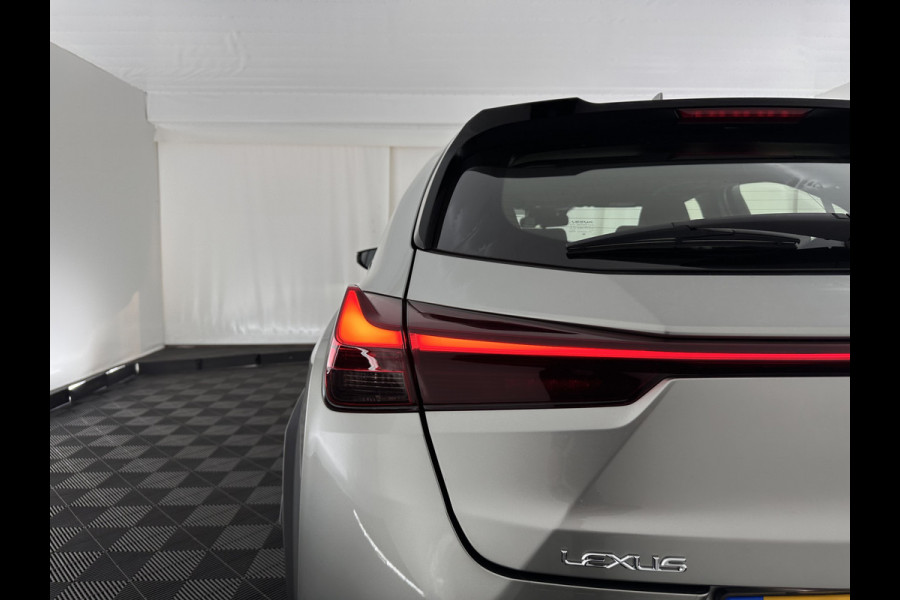 Lexus UX 300e Business 54 kWh (INCL.BTW) *DIGI-COCKPIT | FULL-LED | NAVI-FULLMAP | DAB+ | KEYLESS | CAMERA | COMFORT-SEATS | ECC | PDC | 17''ALU*