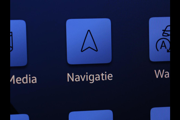 Volkswagen Golf 1.4 eHybrid Style | Head-Up | Stoelverwarming | Trekhaak | Sfeerverlichting | Massage | Camera | Keyless | Matrix LED | Carplay | Adaptive cruise | Memory | Climate control | PHEV | Plug In