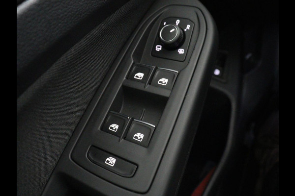 Volkswagen Golf 1.4 eHybrid Style | Head-Up | Stoelverwarming | Trekhaak | Sfeerverlichting | Massage | Camera | Keyless | Matrix LED | Carplay | Adaptive cruise | Memory | Climate control | PHEV | Plug In