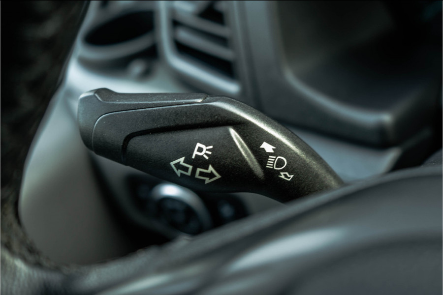 Ford Transit Custom 2.0 TDCI L1H1 | 1e EIG. | 130pk | Automaat | LED | Camera | Stoelverw. | Cruise | Airco