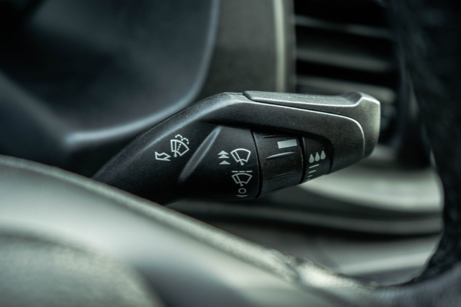 Ford Transit Custom 2.0 TDCI L1H1 | 1e EIG. | 130pk | Automaat | LED | Camera | Stoelverw. | Cruise | Airco