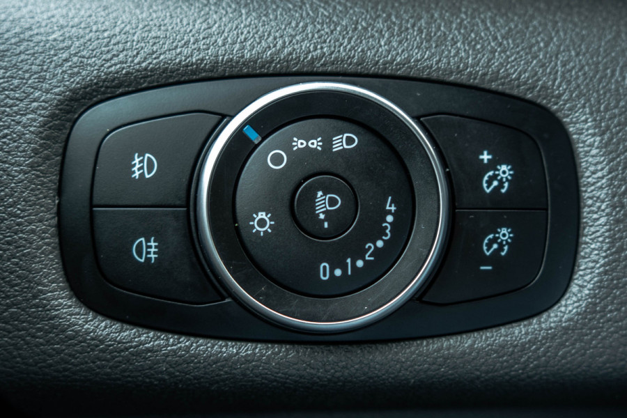 Ford Transit Custom 2.0 TDCI L1H1 | 1e EIG. | 130pk | Automaat | LED | Camera | Stoelverw. | Cruise | Airco