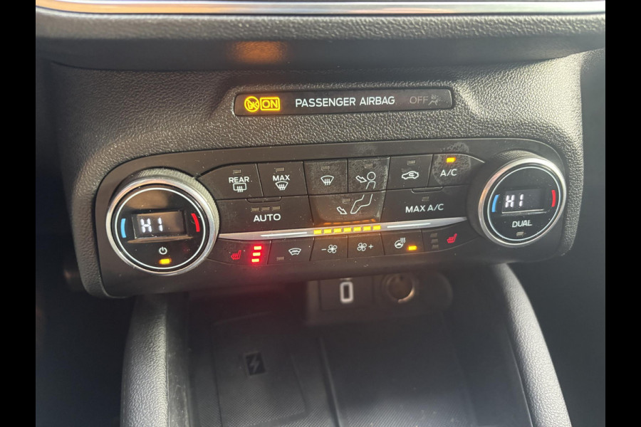 Ford Focus 1.0 EcoBoost Titanium Business 125pk | Adaptieve Cruise Control | LED verlichting | Camera | B&O Sound | Winterpakket | Navigatie | Climate Control