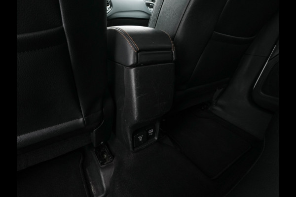 Jeep Compass 1.3T Limited *LEATHER-FABRIC | XENON | NAVI-FULLMAP | KEYLESS | COMFORT-SEATS | CAMERA | PRIVACY-GLASS | DAB | ECC | PDC | CRUISE | 18''ALU*