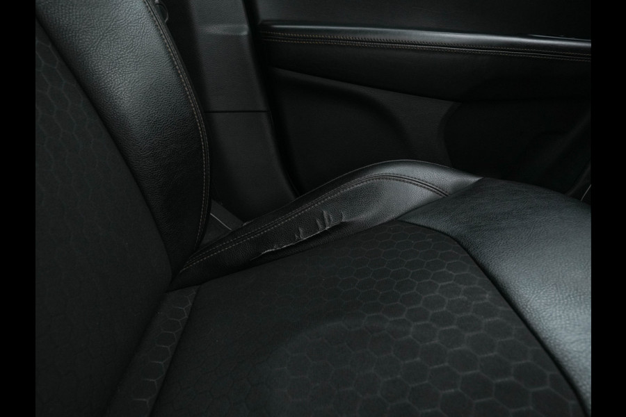 Jeep Compass 1.3T Limited *LEATHER-FABRIC | XENON | NAVI-FULLMAP | KEYLESS | COMFORT-SEATS | CAMERA | PRIVACY-GLASS | DAB | ECC | PDC | CRUISE | 18''ALU*