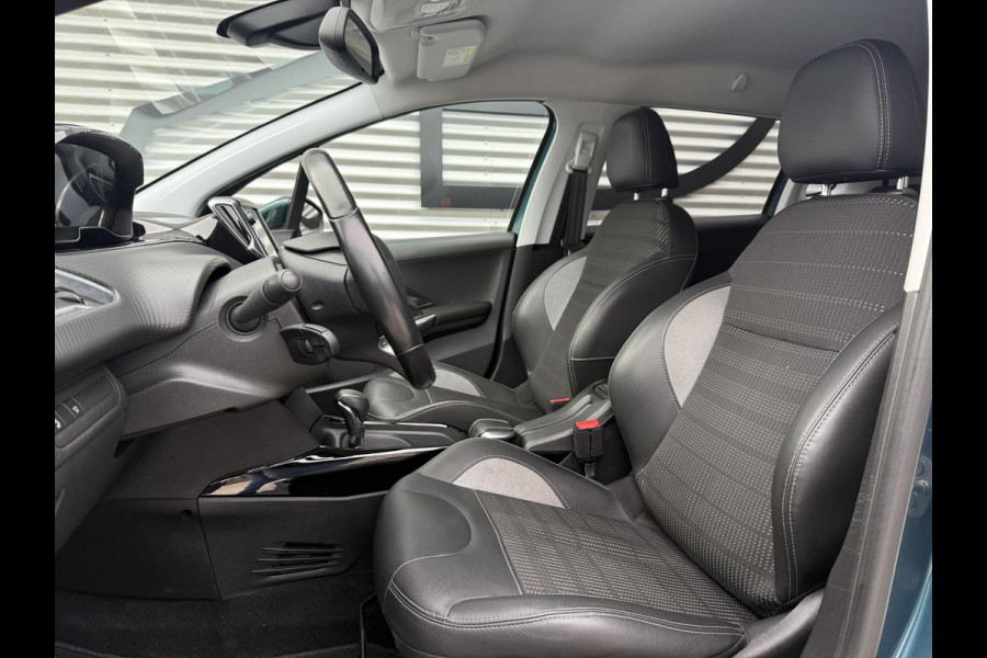 Peugeot 2008 1.2 PureTech Blue Lion 2e Eigenaar|Navi|Trekhaak|D-riem v.v. in 2022|ClimaCruise|PDC|Stoelverwarming|Carplay|APK tot 05-2027