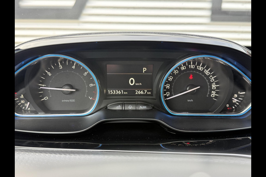 Peugeot 2008 1.2 PureTech Blue Lion 2e Eigenaar|Navi|Trekhaak|D-riem v.v. in 2022|ClimaCruise|PDC|Stoelverwarming|Carplay|APK tot 05-2027