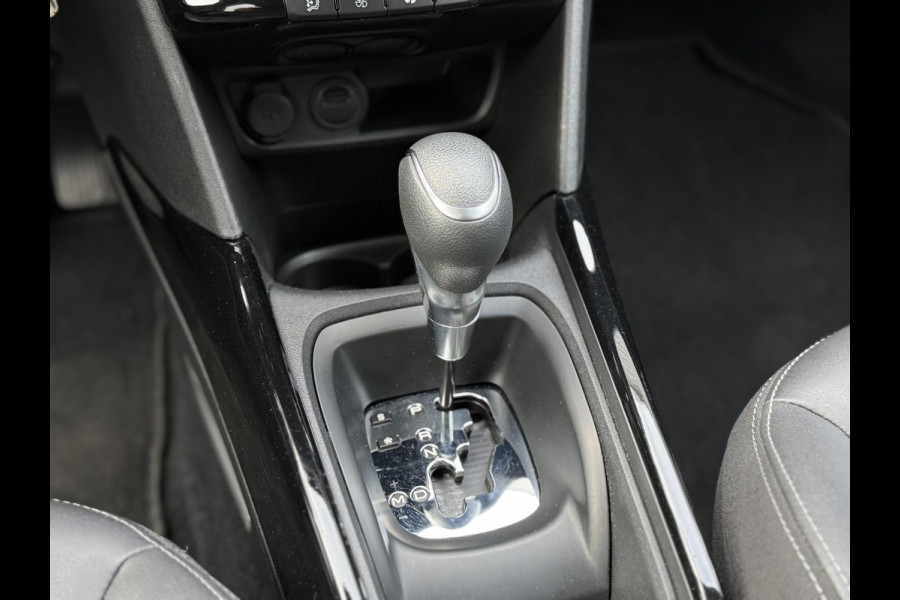 Peugeot 2008 1.2 PureTech Blue Lion 2e Eigenaar|Navi|Trekhaak|D-riem v.v. in 2022|ClimaCruise|PDC|Stoelverwarming|Carplay|APK tot 05-2027