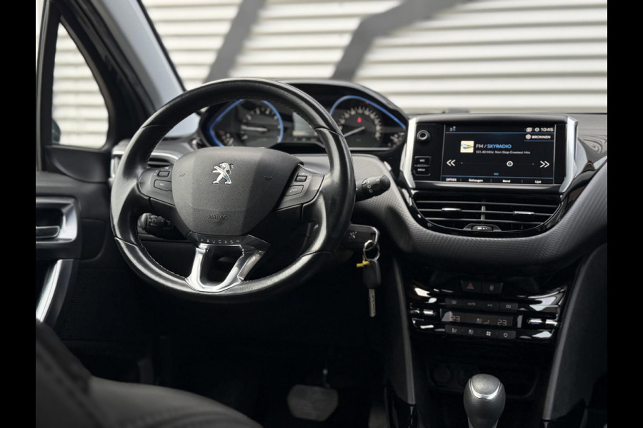 Peugeot 2008 1.2 PureTech Blue Lion 2e Eigenaar|Navi|Trekhaak|D-riem v.v. in 2022|ClimaCruise|PDC|Stoelverwarming|Carplay|APK tot 05-2027