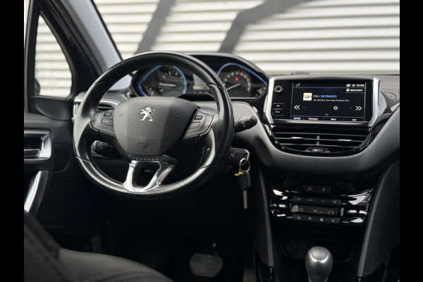 Peugeot 2008 1.2 PureTech Blue Lion 2e Eigenaar|Navi|Trekhaak|D-riem v.v. in 2022|ClimaCruise|PDC|Stoelverwarming|Carplay|APK tot 05-2027