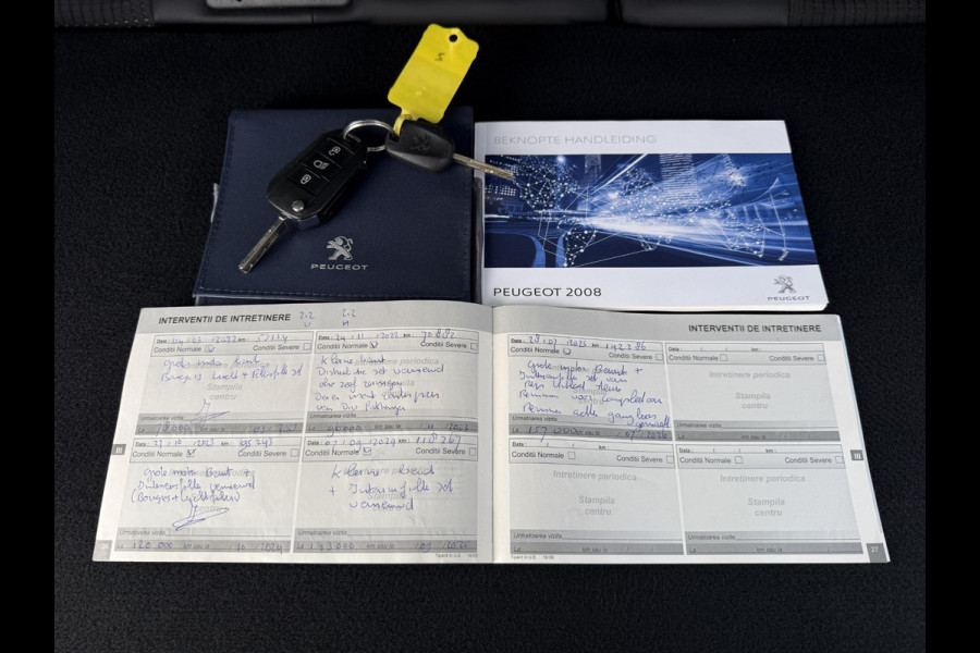 Peugeot 2008 1.2 PureTech Blue Lion 2e Eigenaar|Navi|Trekhaak|D-riem v.v. in 2022|ClimaCruise|PDC|Stoelverwarming|Carplay|APK tot 05-2027