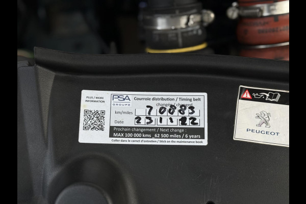 Peugeot 2008 1.2 PureTech Blue Lion 2e Eigenaar|Navi|Trekhaak|D-riem v.v. in 2022|ClimaCruise|PDC|Stoelverwarming|Carplay|APK tot 05-2027