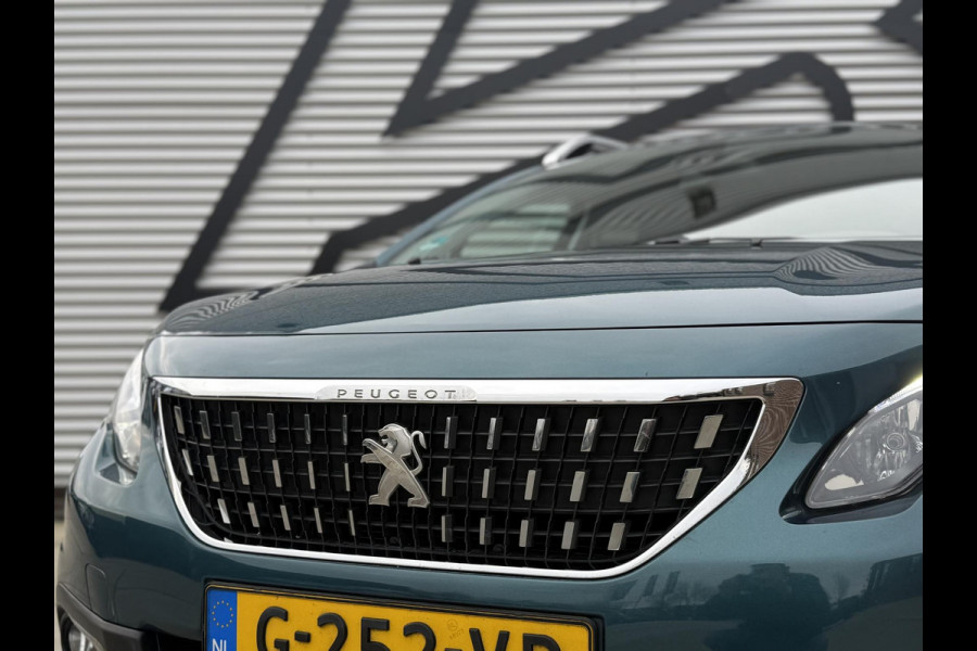 Peugeot 2008 1.2 PureTech Blue Lion 2e Eigenaar|Navi|Trekhaak|D-riem v.v. in 2022|ClimaCruise|PDC|Stoelverwarming|Carplay|APK tot 05-2027