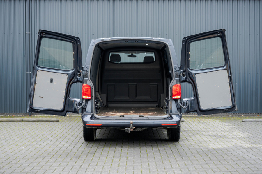 Volkswagen Transporter T6.1 2.0 TDI L2H1 | 150 PK | Turbo defect | Carplay | Cruise | Navi | Trekhaak | Airco