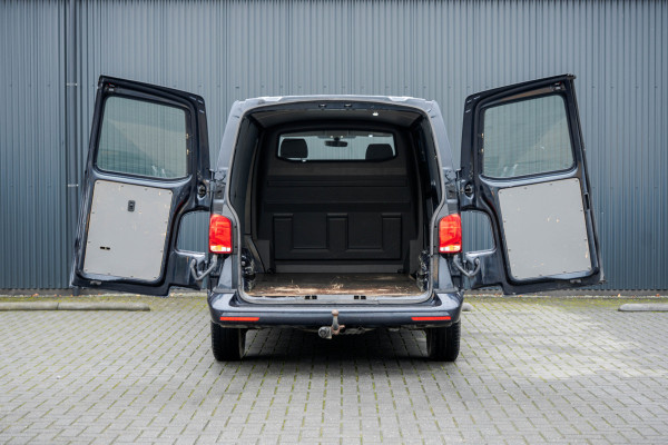 Volkswagen Transporter T6.1 2.0 TDI L2H1 | 150 PK | Turbo defect | Carplay | Cruise | Navi | Trekhaak | Airco