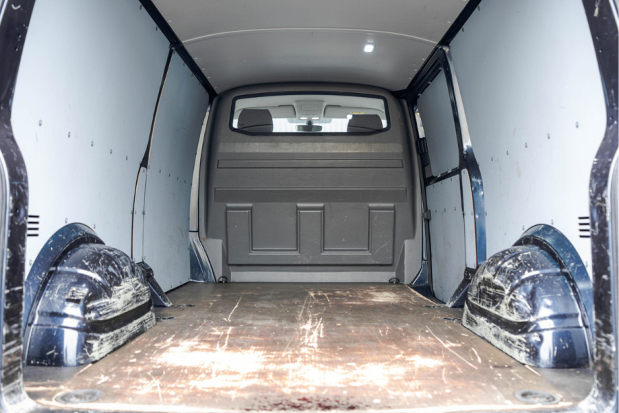 Volkswagen Transporter T6.1 2.0 TDI L2H1 | 150 PK | Turbo defect | Carplay | Cruise | Navi | Trekhaak | Airco