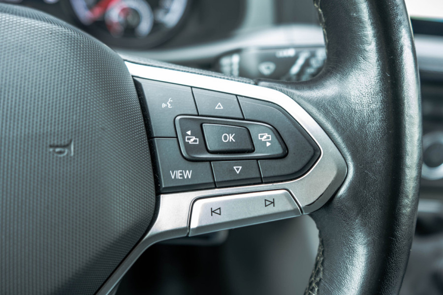 Volkswagen Transporter T6.1 2.0 TDI L2H1 | 150 PK | Turbo defect | Carplay | Cruise | Navi | Trekhaak | Airco