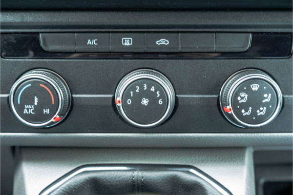 Volkswagen Transporter T6.1 2.0 TDI L2H1 | 150 PK | Turbo defect | Carplay | Cruise | Navi | Trekhaak | Airco