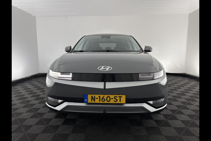 Hyundai IONIQ 5 Connect 73kWh [ 3-Fase ] {SOH-100%} (INCL-BTW) Aut *LEATHER-FABRIC | FULL-LED | DIGI-COCKPIT | AMBIENT-LIGHT | DAB | SHIFT-PADDLES | HEAD-UP | NAVI-FULLMAP | KEYLESS | CAMERA | HEATED-COMFORTSEATS | TOWBAR*