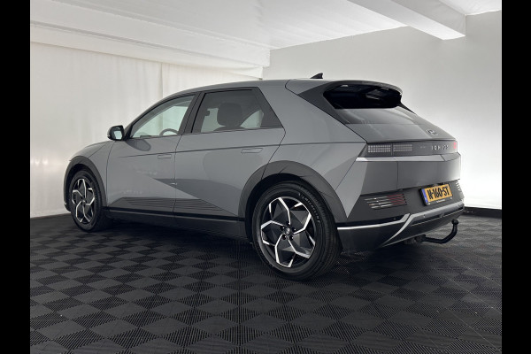 Hyundai IONIQ 5 Connect 73kWh [ 3-Fase ] {SOH-100%} (INCL-BTW) Aut *LEATHER-FABRIC | FULL-LED | DIGI-COCKPIT | AMBIENT-LIGHT | DAB | SHIFT-PADDLES | HEAD-UP | NAVI-FULLMAP | KEYLESS | CAMERA | HEATED-COMFORTSEATS | TOWBAR*