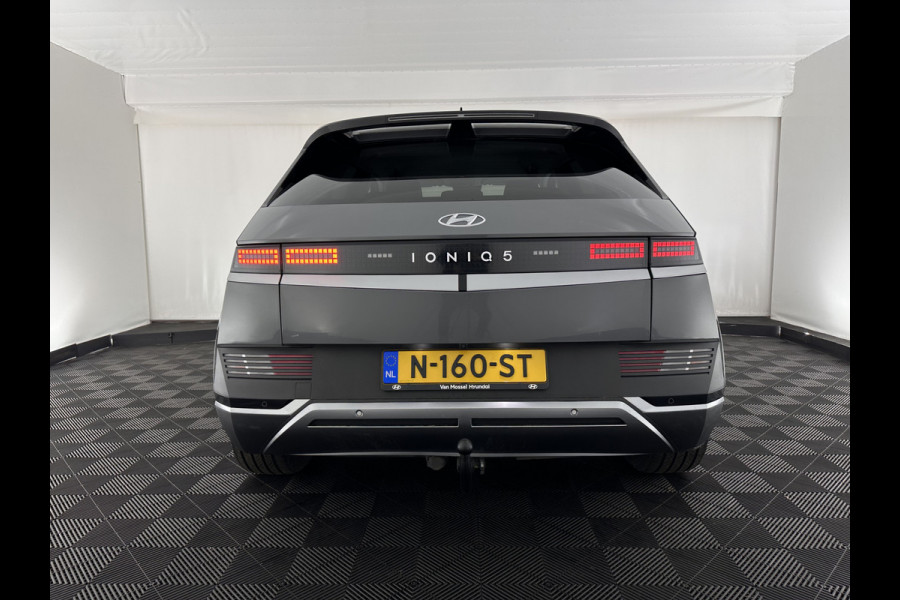 Hyundai IONIQ 5 Connect 73kWh [ 3-Fase ] {SOH-100%} (INCL-BTW) Aut *LEATHER-FABRIC | FULL-LED | DIGI-COCKPIT | AMBIENT-LIGHT | DAB | SHIFT-PADDLES | HEAD-UP | NAVI-FULLMAP | KEYLESS | CAMERA | HEATED-COMFORTSEATS | TOWBAR*