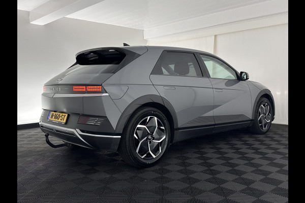 Hyundai IONIQ 5 Connect 73kWh [ 3-Fase ] {SOH-100%} (INCL-BTW) Aut *LEATHER-FABRIC | FULL-LED | DIGI-COCKPIT | AMBIENT-LIGHT | DAB | SHIFT-PADDLES | HEAD-UP | NAVI-FULLMAP | KEYLESS | CAMERA | HEATED-COMFORTSEATS | TOWBAR*