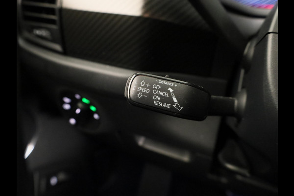 Škoda Kodiaq 1.5 TSI Sportline Business 150 pk Automaat (DSG) | Navigatie | Trekhaak (wegklapbaar) | Parkeersensoren | Achteruitrijcamera | Autom. airco (3 zones) | Stoelverwarming |