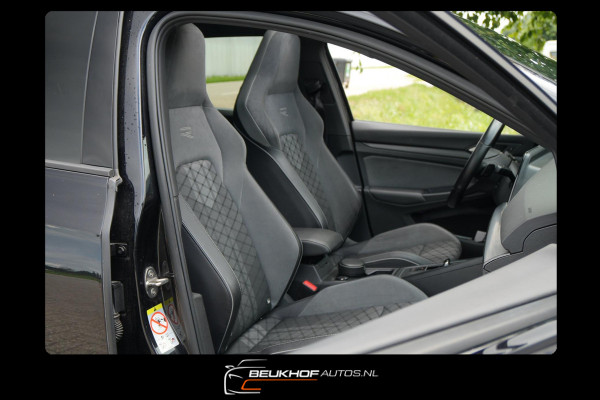 Volkswagen Golf 1.5 eTSI R-Line Pano H&K Audio Cruise Camera