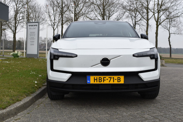 Volvo EX30 Extended Range Plus 69 kWh | ACC | Blis | H&K | Camera | 19"LMV | Elektr. klep