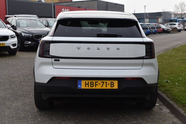 Volvo EX30 Extended Range Plus 69 kWh | ACC | Blis | H&K | Camera | 19"LMV | Elektr. klep