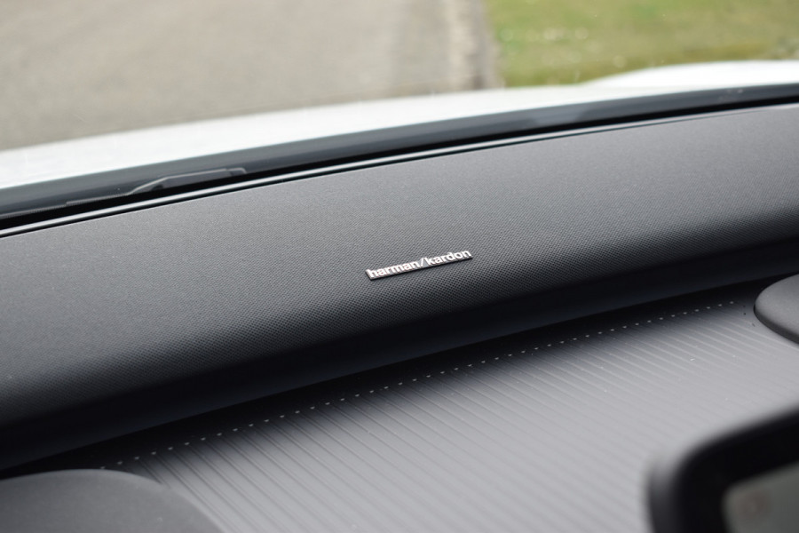 Volvo EX30 Extended Range Plus 69 kWh | ACC | Blis | H&K | Camera | 19"LMV | Elektr. klep