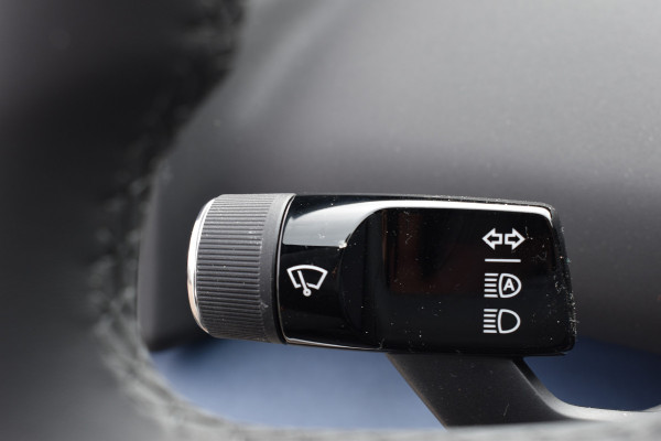 Volvo EX30 Extended Range Plus 69 kWh | ACC | Blis | H&K | Camera | 19"LMV | Elektr. klep