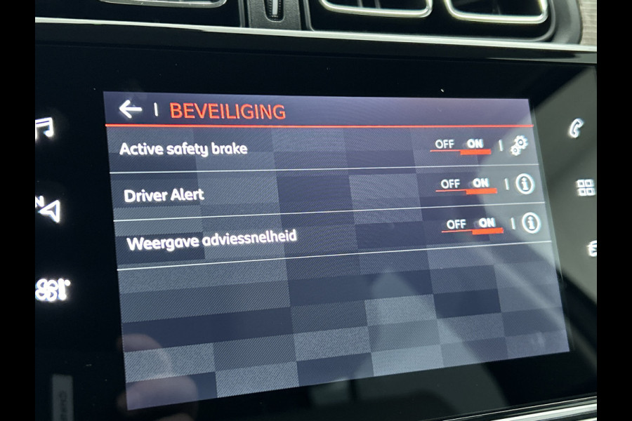 Citroën C3 1.5 HDi 102PK Shine / Stoelverwarming / 1/2 Leder / Airco-ecc./ Navigatie / Pack City Safety / Apk 04-2026