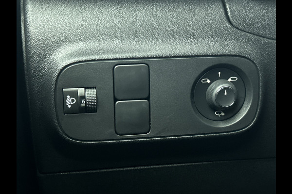 Citroën C3 1.5 HDi 102PK Shine / Stoelverwarming / 1/2 Leder / Airco-ecc./ Navigatie / Pack City Safety / Apk 04-2026