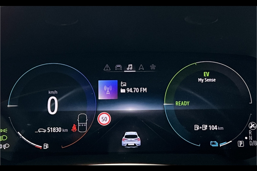 Renault Captur 1.6 E-Tech 160 R.S. Line | Groot Navi | 18" | Stoelverwarming | Camera | PDC V+A |