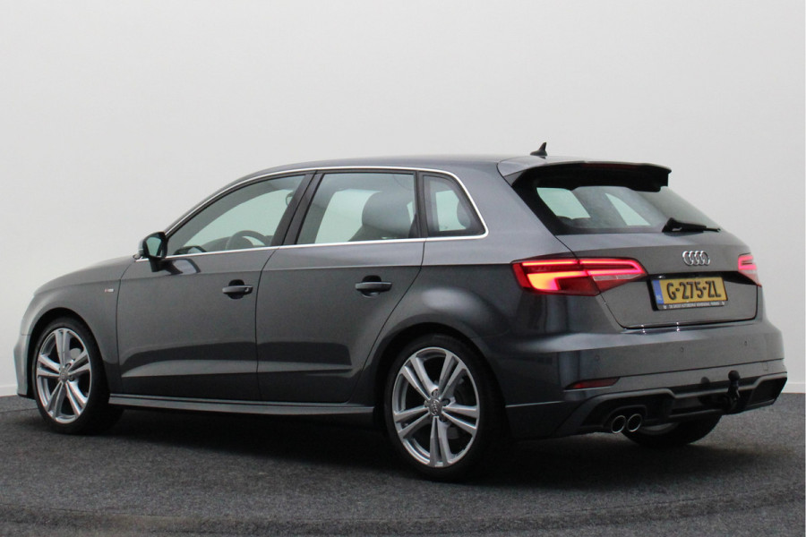 Audi A3 Sportback 35 TFSI CoD Advance Sport Leder/Stof, Stoelverwarming, Apple Carplay, Camera, Trekhaak, LED, 18''