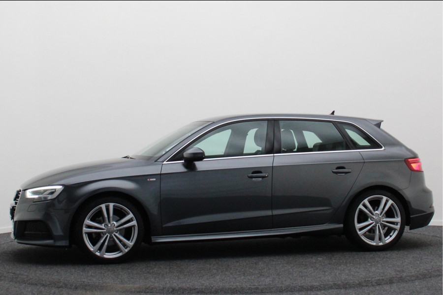 Audi A3 Sportback 35 TFSI CoD Advance Sport Leder/Stof, Stoelverwarming, Apple Carplay, Camera, Trekhaak, LED, 18''