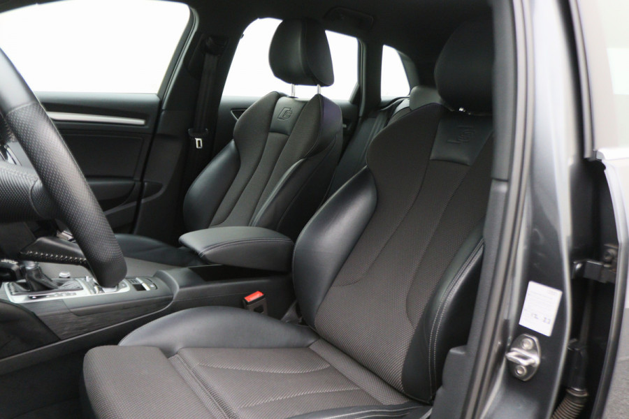 Audi A3 Sportback 35 TFSI CoD Advance Sport Leder/Stof, Stoelverwarming, Apple Carplay, Camera, Trekhaak, LED, 18''