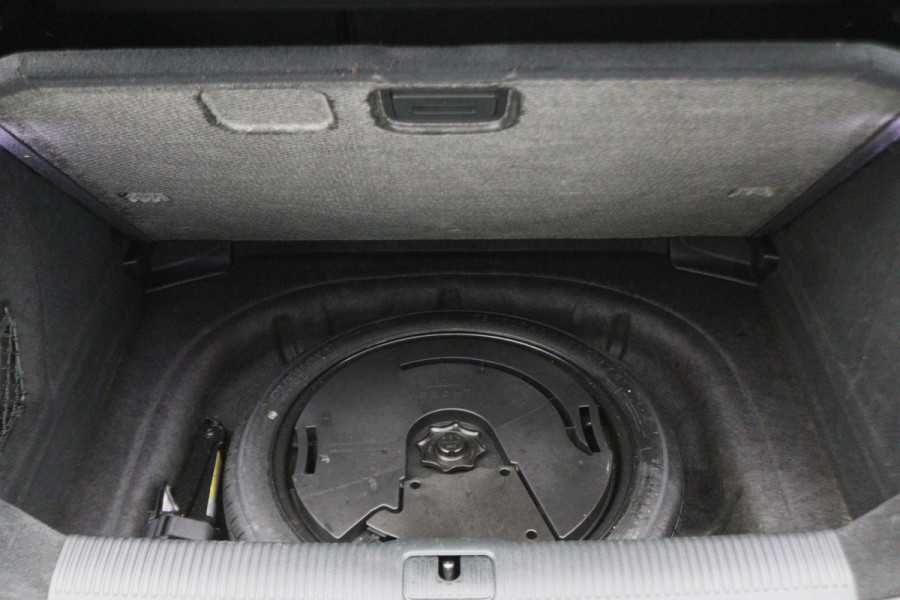 Audi A3 Sportback 35 TFSI CoD Advance Sport Leder/Stof, Stoelverwarming, Apple Carplay, Camera, Trekhaak, LED, 18''