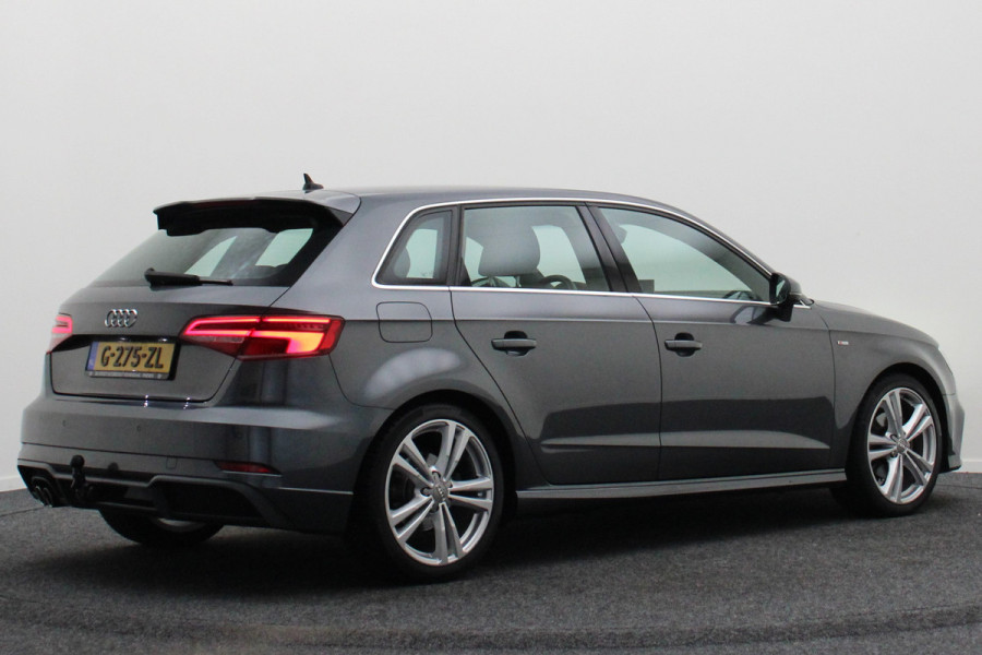 Audi A3 Sportback 35 TFSI CoD Advance Sport Leder/Stof, Stoelverwarming, Apple Carplay, Camera, Trekhaak, LED, 18''